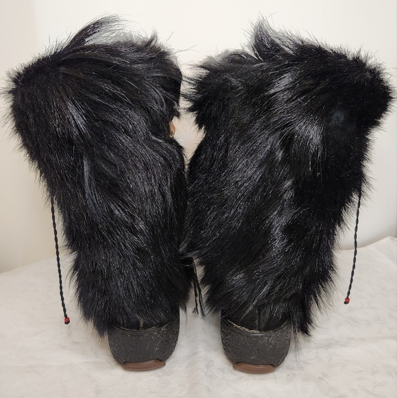 Winter Fur Moccasin Boots - Picture 6 of 12